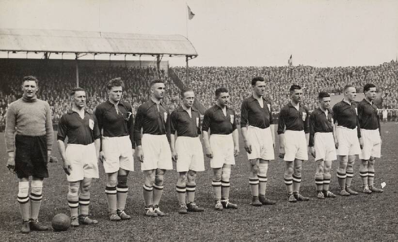 Het Nederlands elftal voor de interland tegen België. Van links naar rechts: Gej…